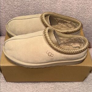 UGG Cream Tasman